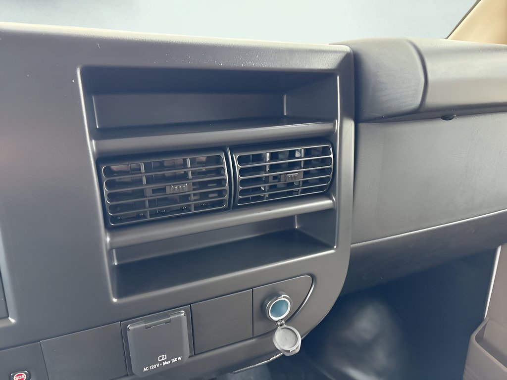 2025 Chevrolet Express Cargo Work Van - Photo 22