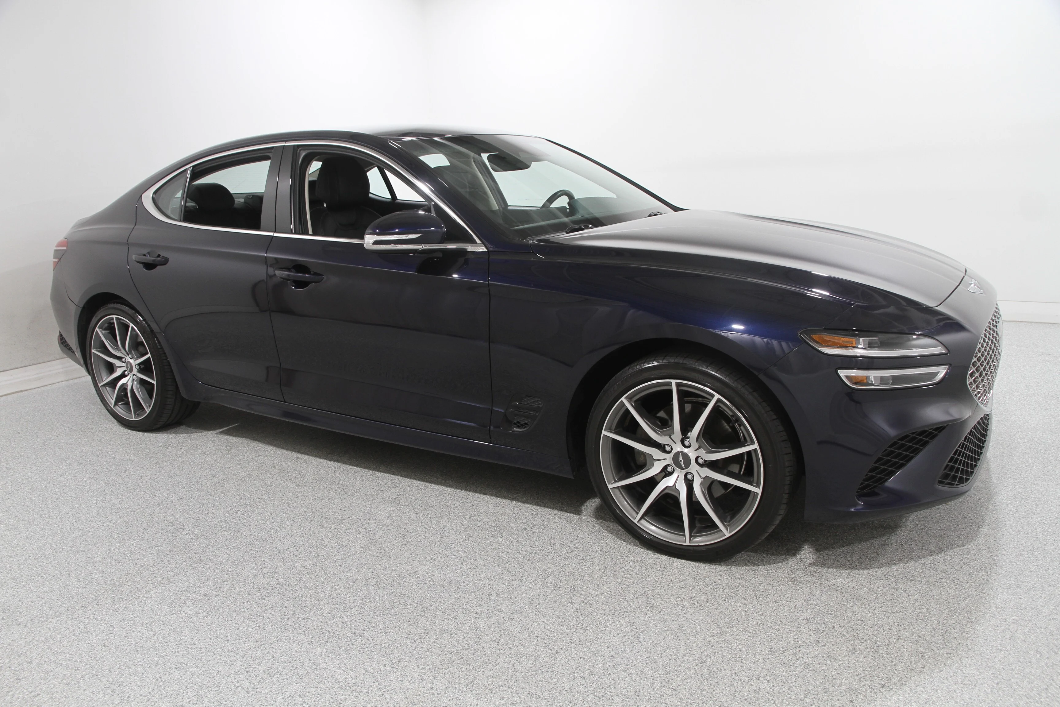 2023 GENESIS G70 Standard