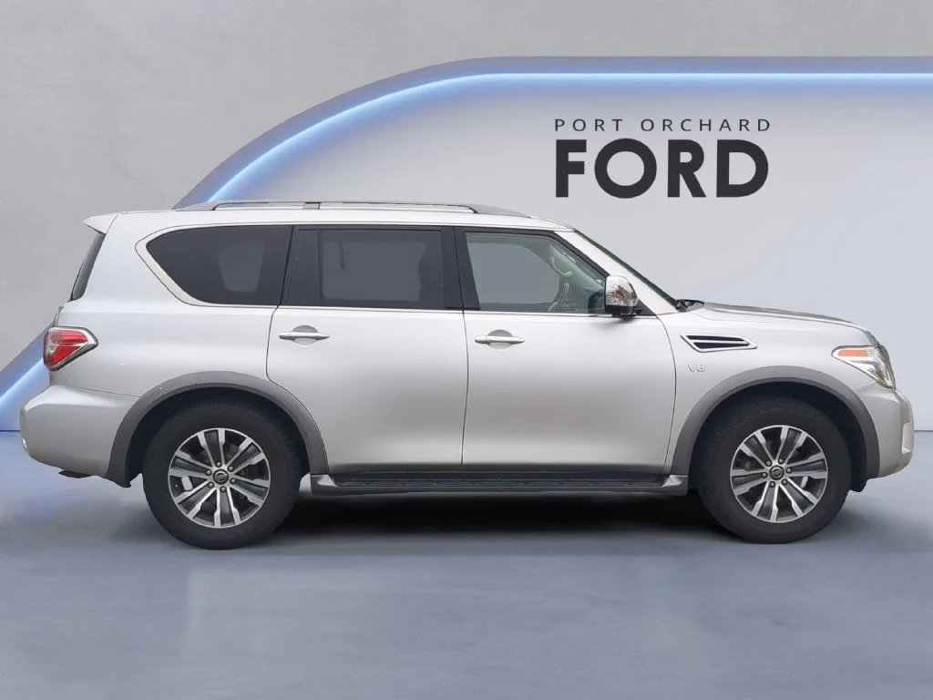 Used 2019 Silver Nissan SL image 8