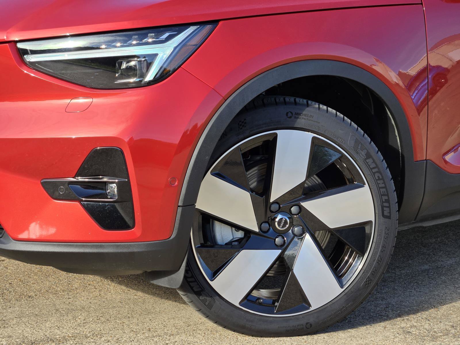 Used 2023 Fusion Red Metallic Volvo Ultimate image 7