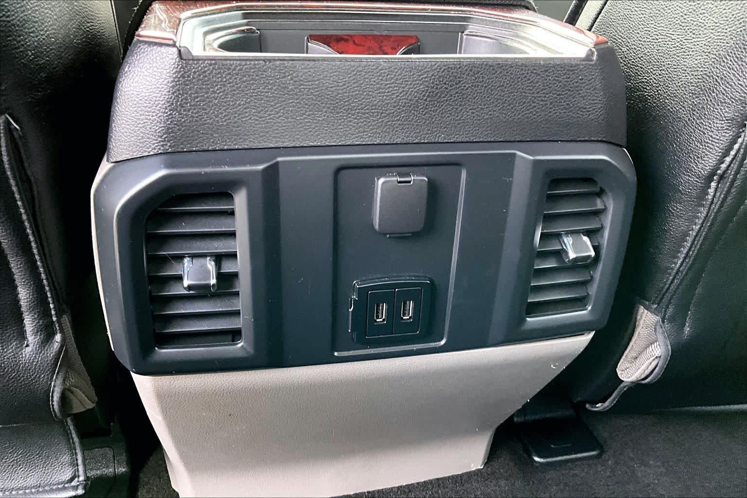 Used 2019 Oxford White Ford XLT image 30