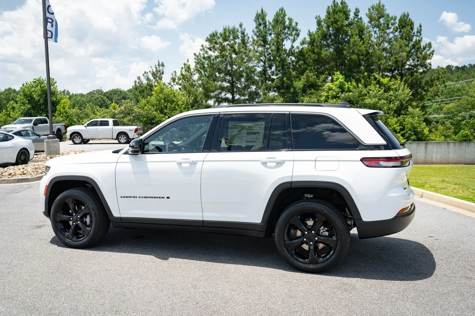 New 2026 White Jeep Limited image 7