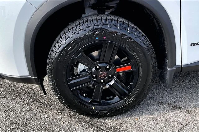 New 2026 Everest White Pearl TriCoat Nissan Rock Creek® image 10