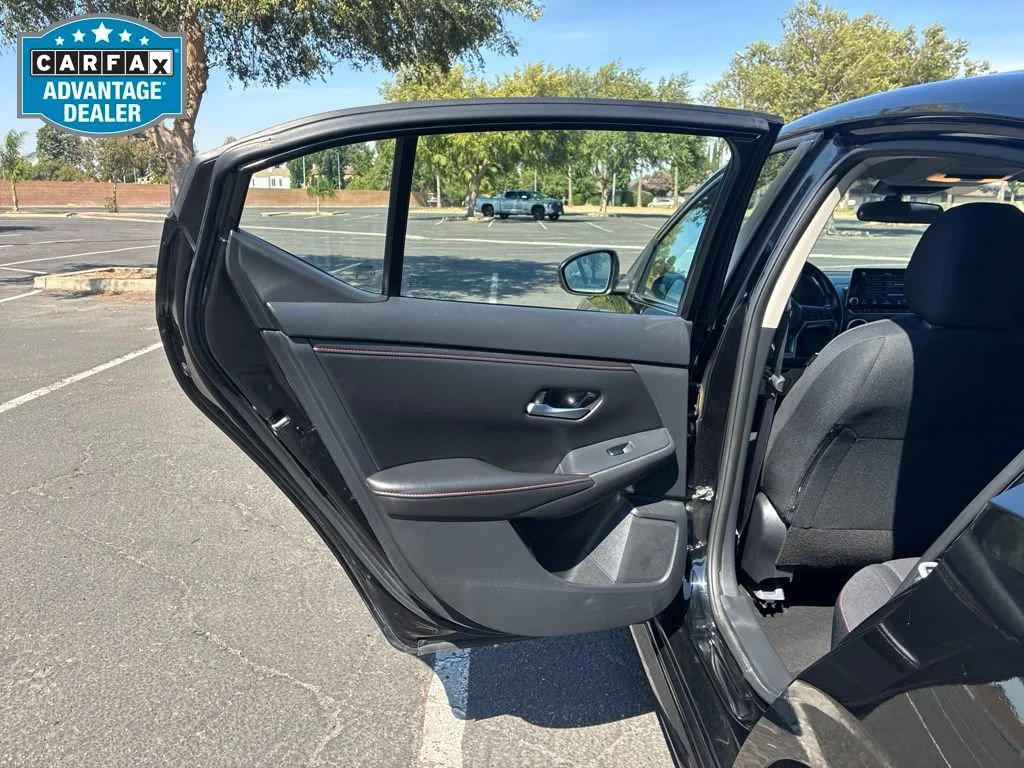 Used 2025 Super Black Nissan SR image 16