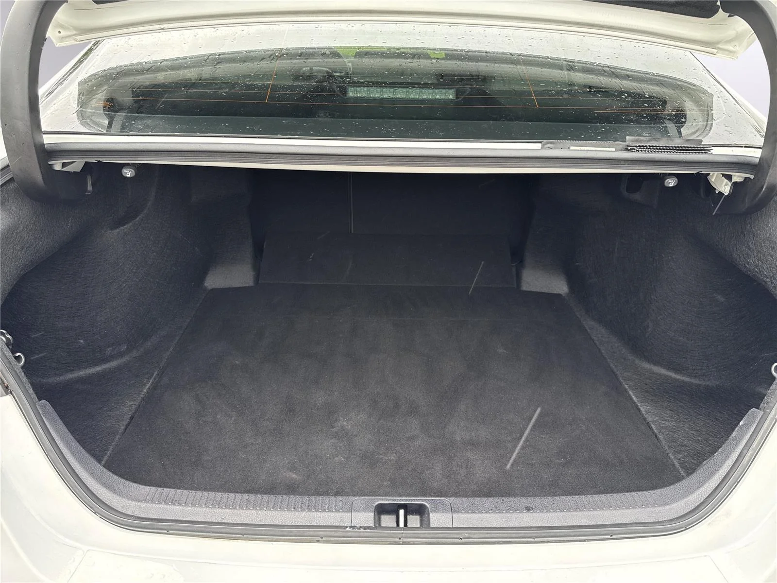 Used 2024 Ice Cap Toyota SE image 32
