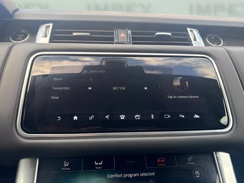 Used 2020 White Land Rover HST image 16