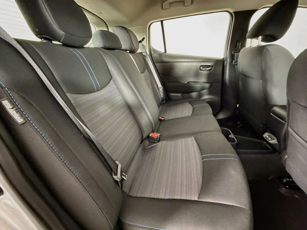 Used 2023 Silver Nissan S image 25