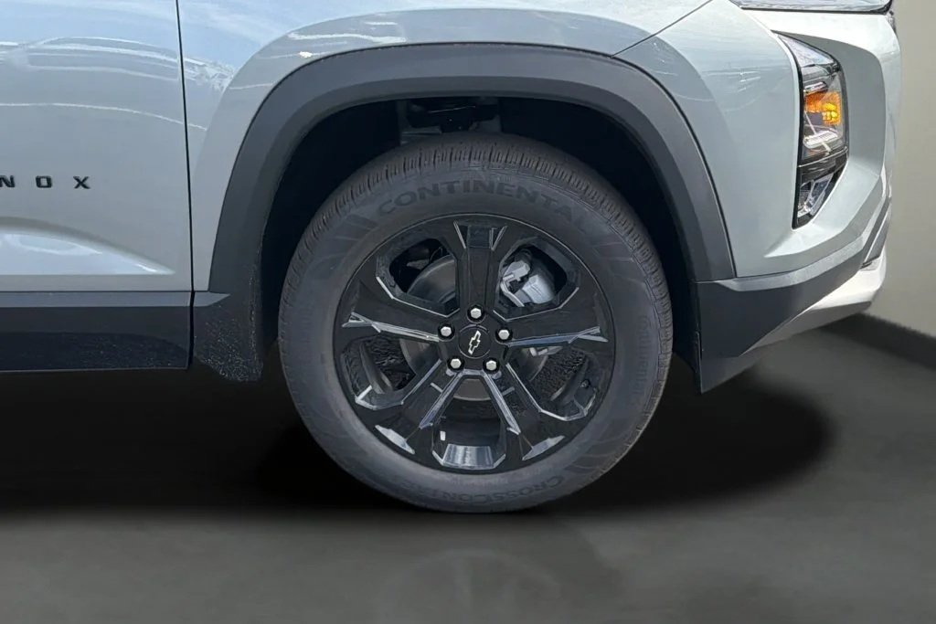 New 2027 Sterling Gray Metallic Chevrolet LT image 9