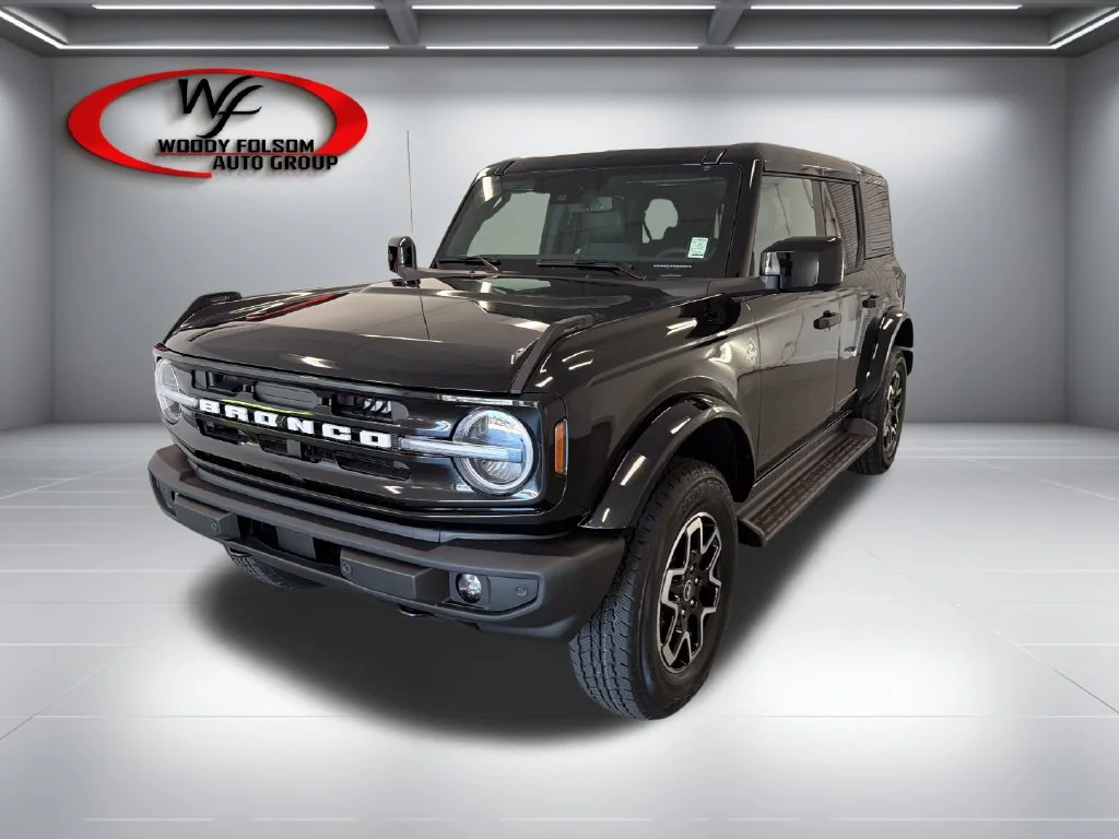 New 2026 Black Ford Outer Banks image 3