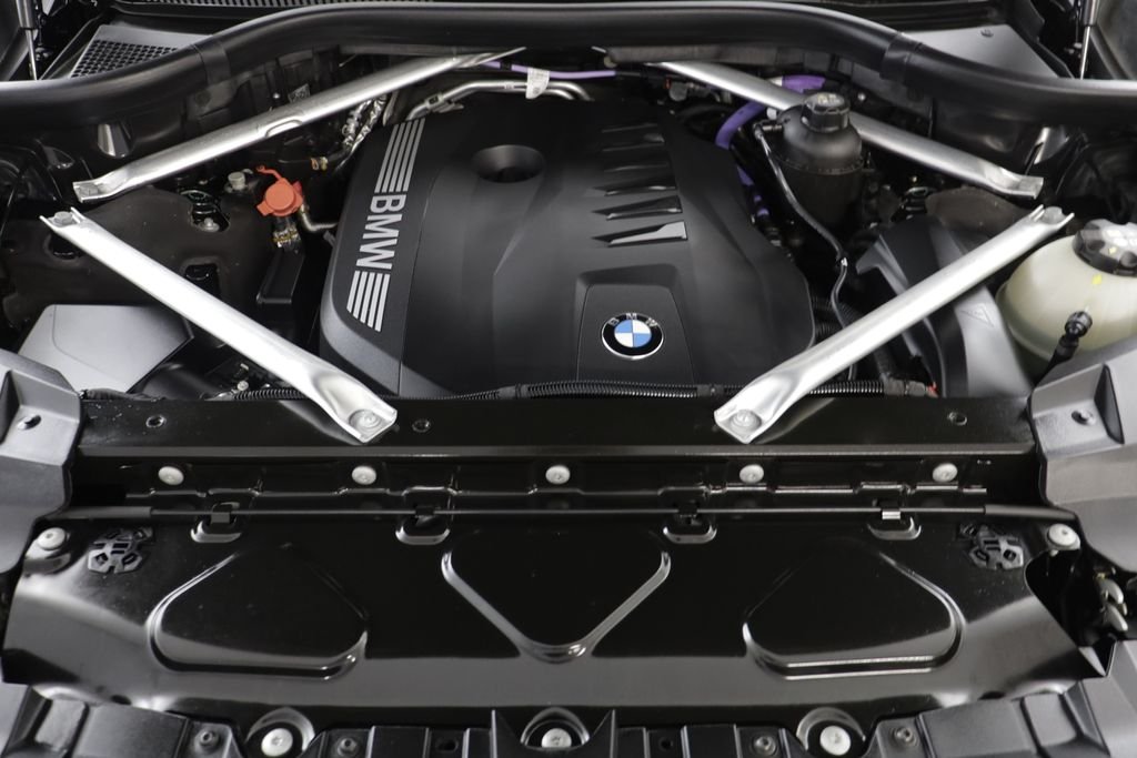 Certified Used 2024 Black Sapphire Metallic BMW xDrive40i image 22