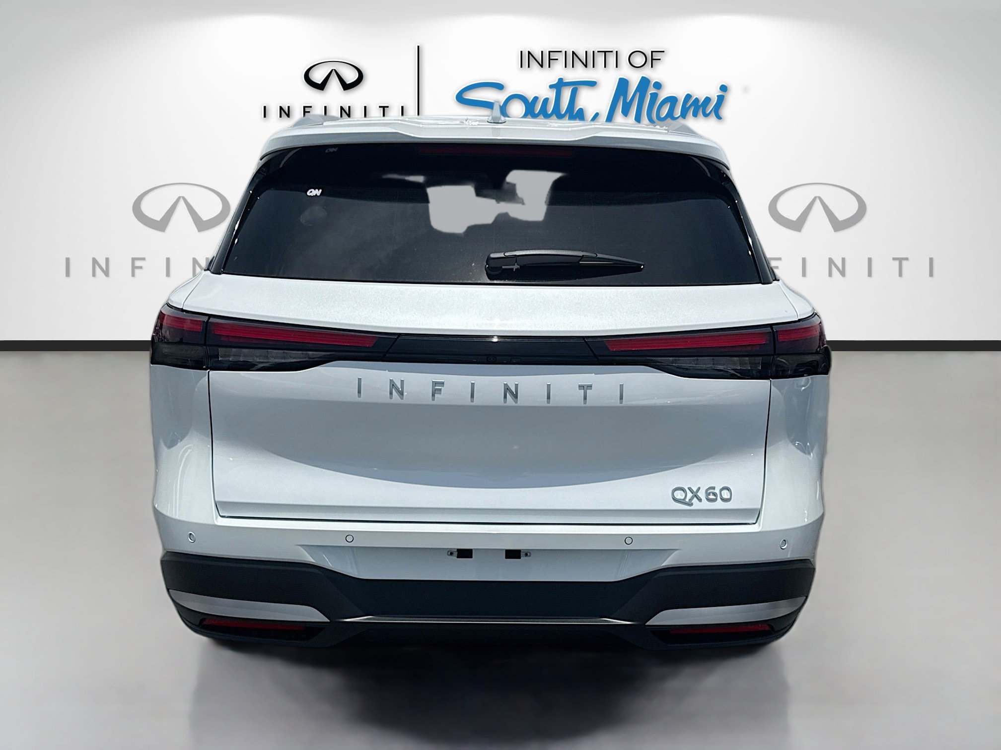 New 2027 RADIANT WHITE INFINITI Luxe FWD image 5