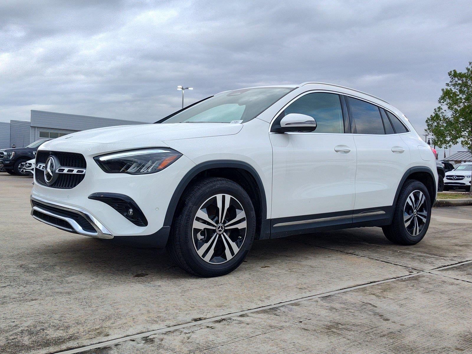 Used 2026 WHITE Mercedes-Benz GLA 250 image 1