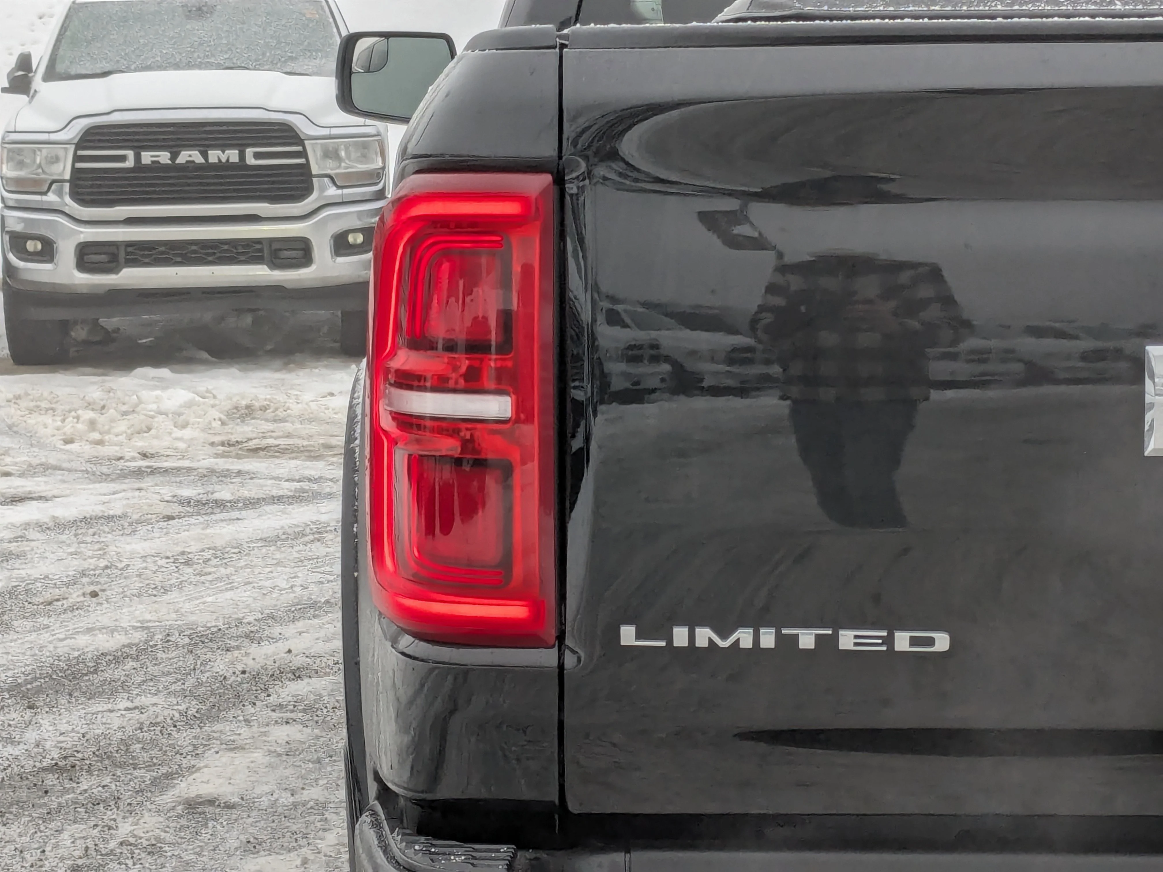 New 2026 Black RAM Limited - PANO SUNROOF - HEADS UP DISPLAY - RAMBOX CARGO & TONS MORE! image 11