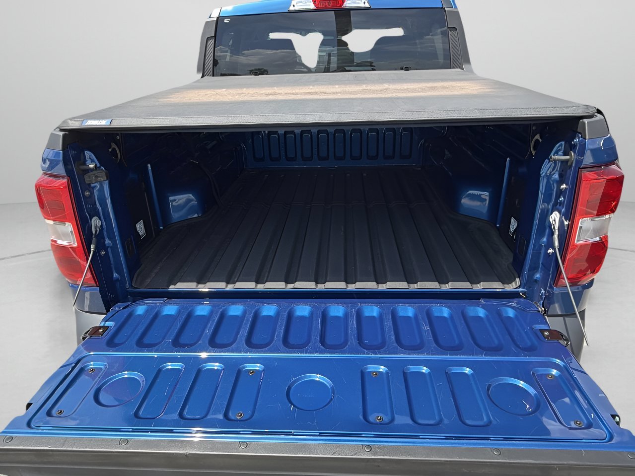 Certified Used 2023 Atlas Blue Metallic Ford XLT image 6