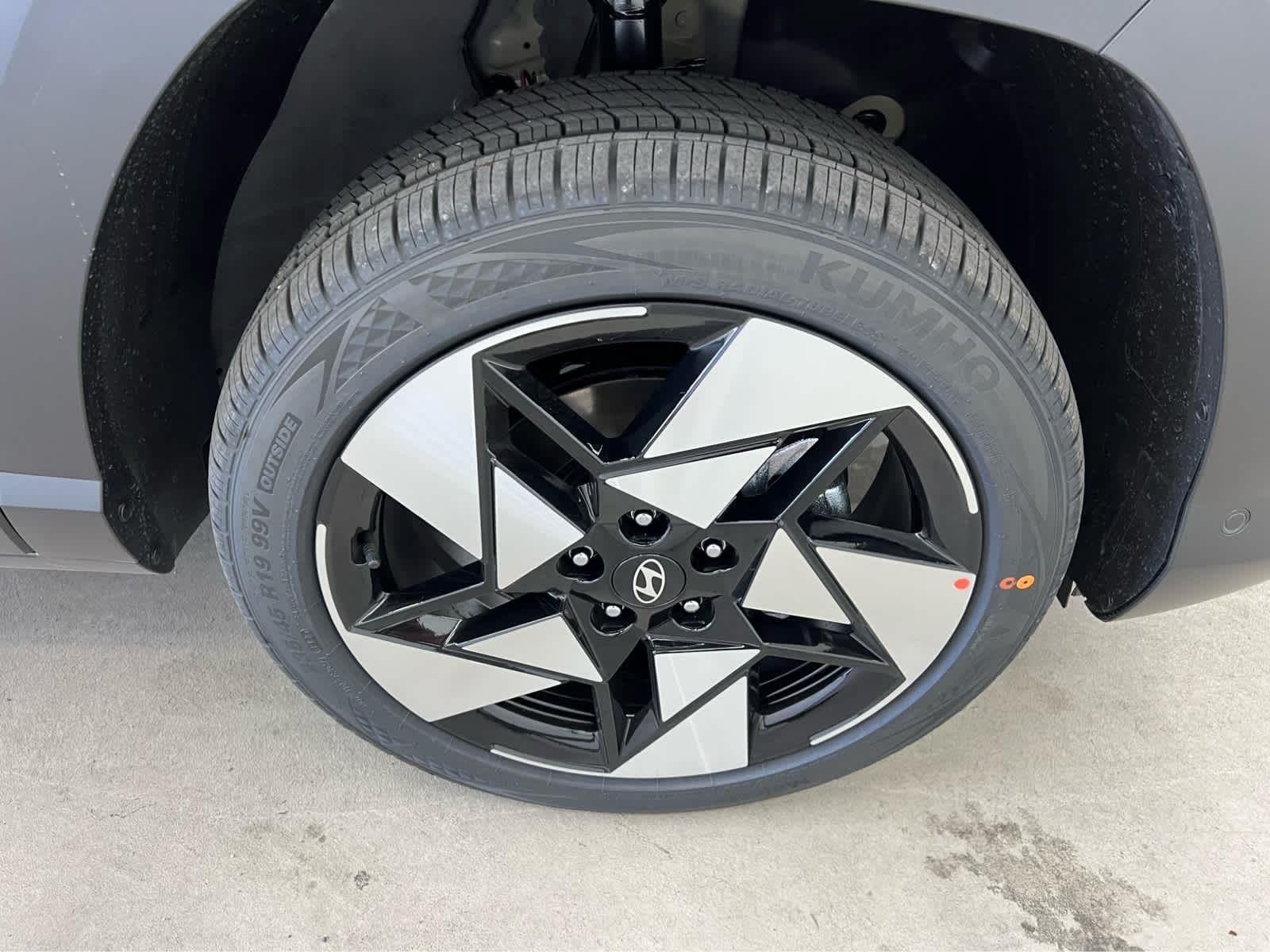 New 2026 Ecotronic Gray Pearl Hyundai Limited AWD image 8