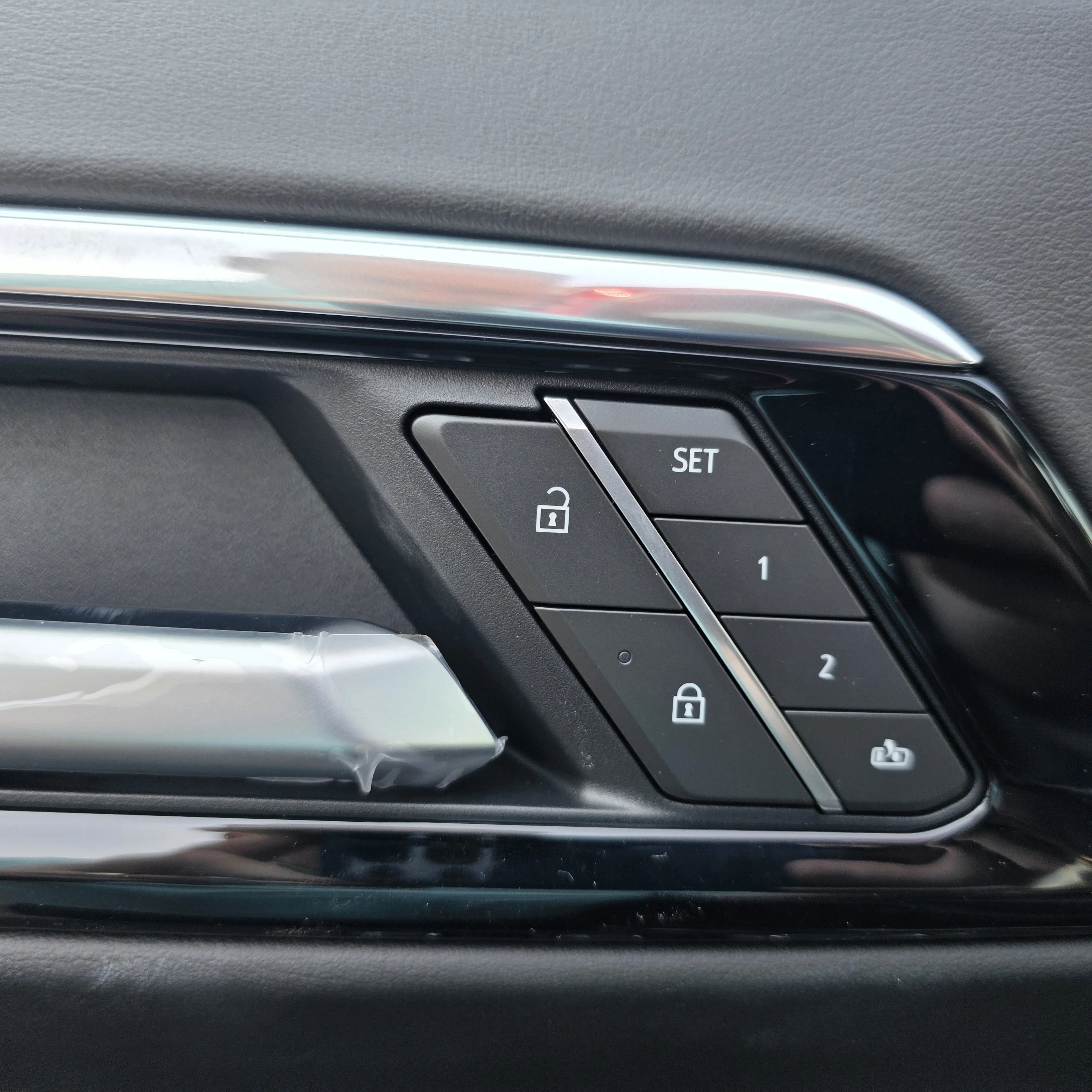 2026 Chevrolet Suburban Premier - Photo 19