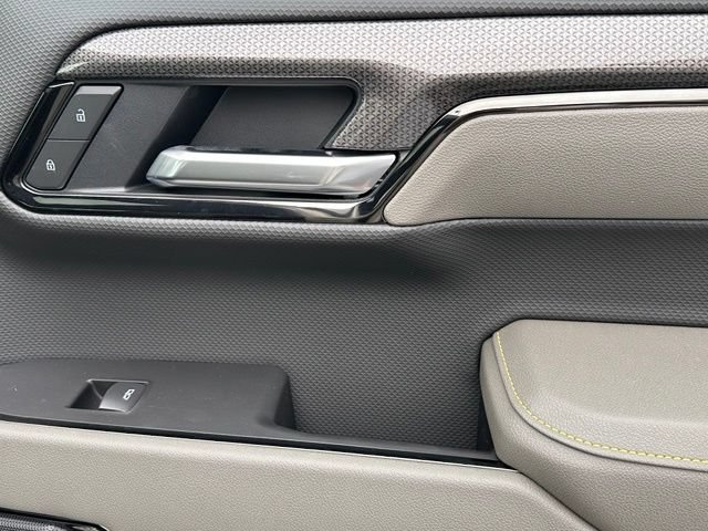 2026 Chevrolet Silverado 1500 ZR2 - Photo 13