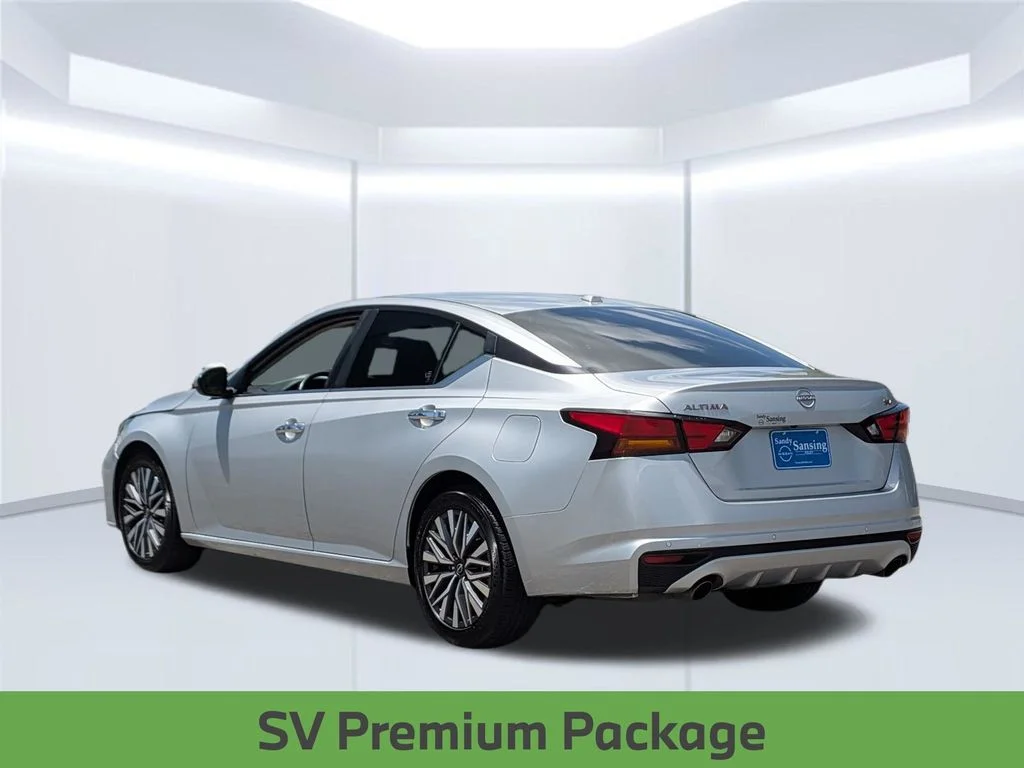 Used 2023 Silver Nissan 2.5 SV image 4