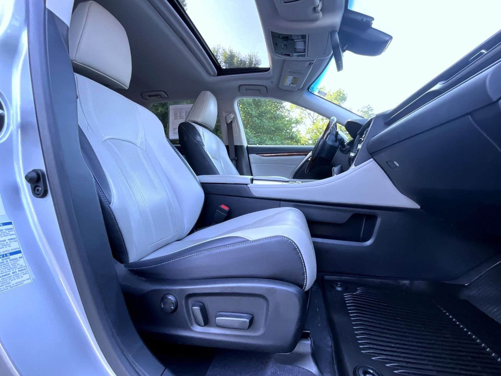 Used 2018 Silver Lexus 350L image 18