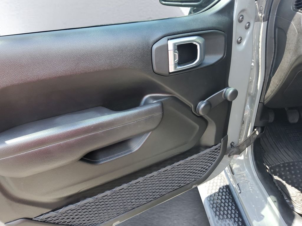 Used 2022 Gray Jeep Unlimited Sport image 12