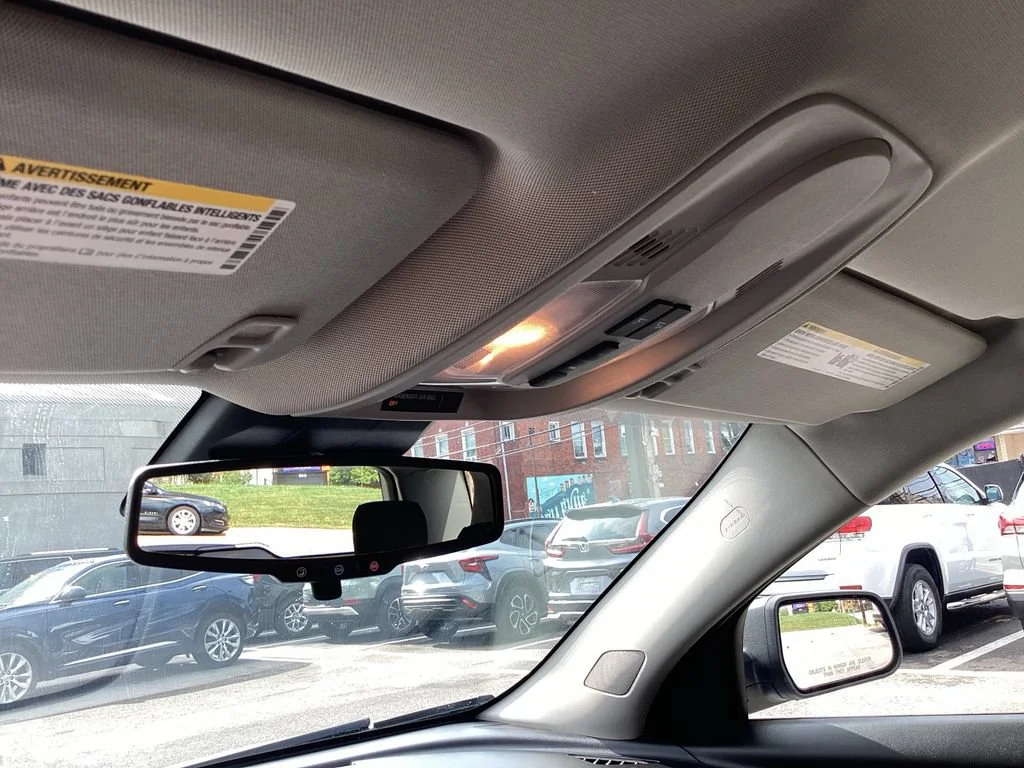 Used 2015 SUMMIT WHITE Chevrolet LS image 14
