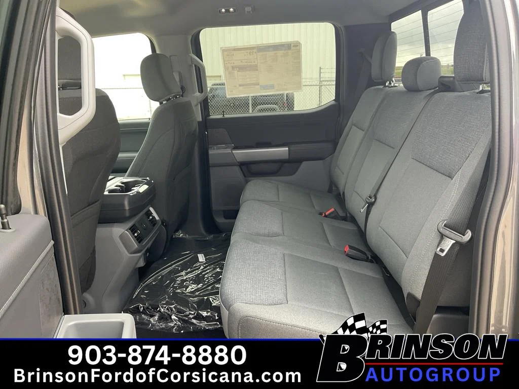 New 2026 Carbonized Gray Metallic Ford XLT image 7