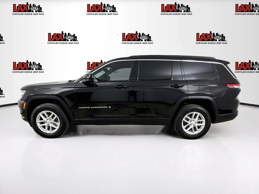 Used 2024 Black Jeep Laredo image 4