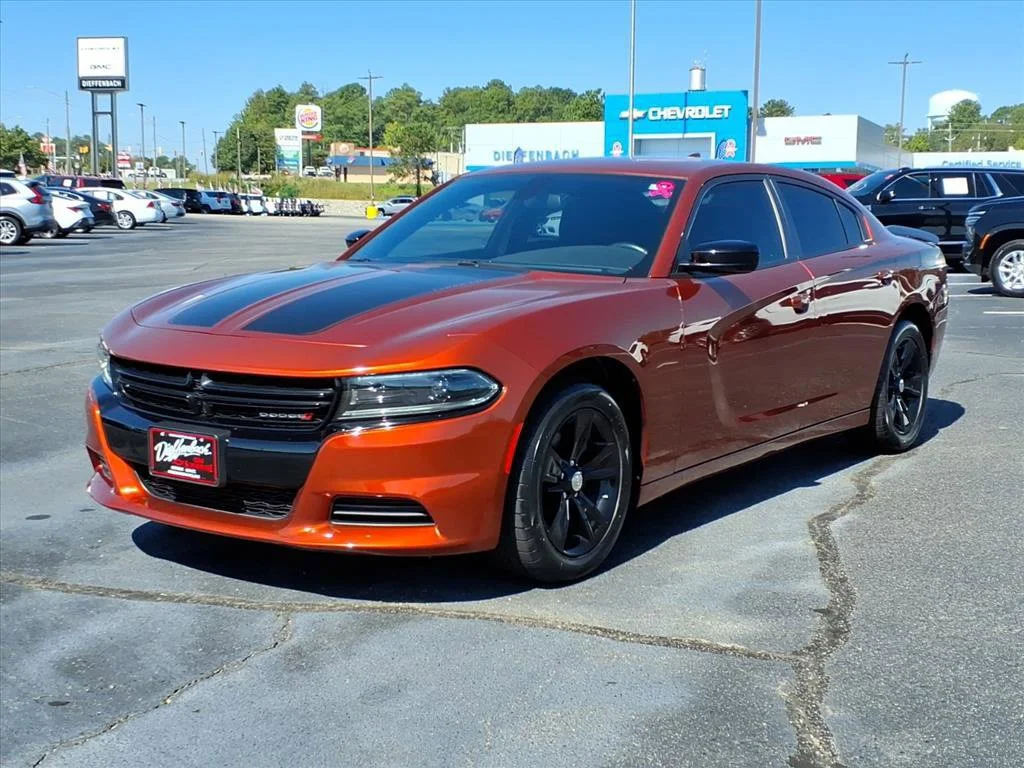 Used 2023 Orange Dodge SXT image 1