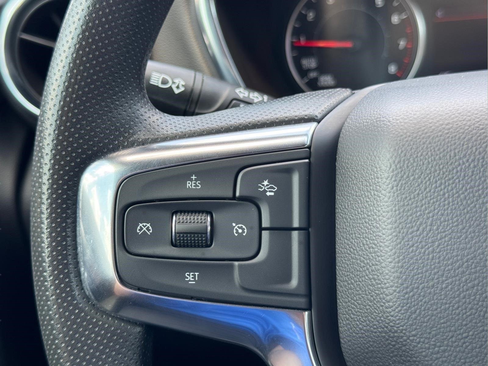 Used 2025 Sterling Gray Metallic Chevrolet LT image 22