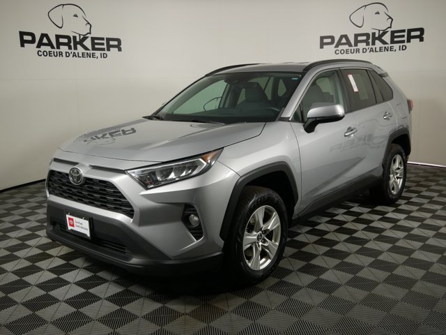 2020 Toyota RAV4 XLE w/ Weather Pkg