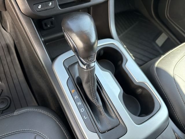 Used 2022 Gray Chevrolet ZR2 image 21
