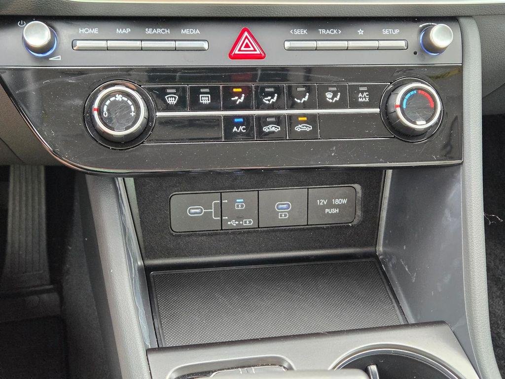 New 2026 White Hyundai SE image 30