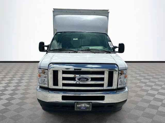 New 2025 Oxford White Ford Base image 2