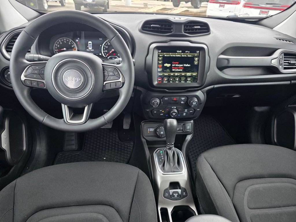 Certified Used 2022 Gray Jeep Latitude image 17