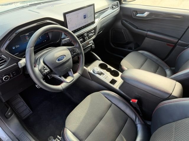 Used 2023 Gray Ford ST-Line Select image 11