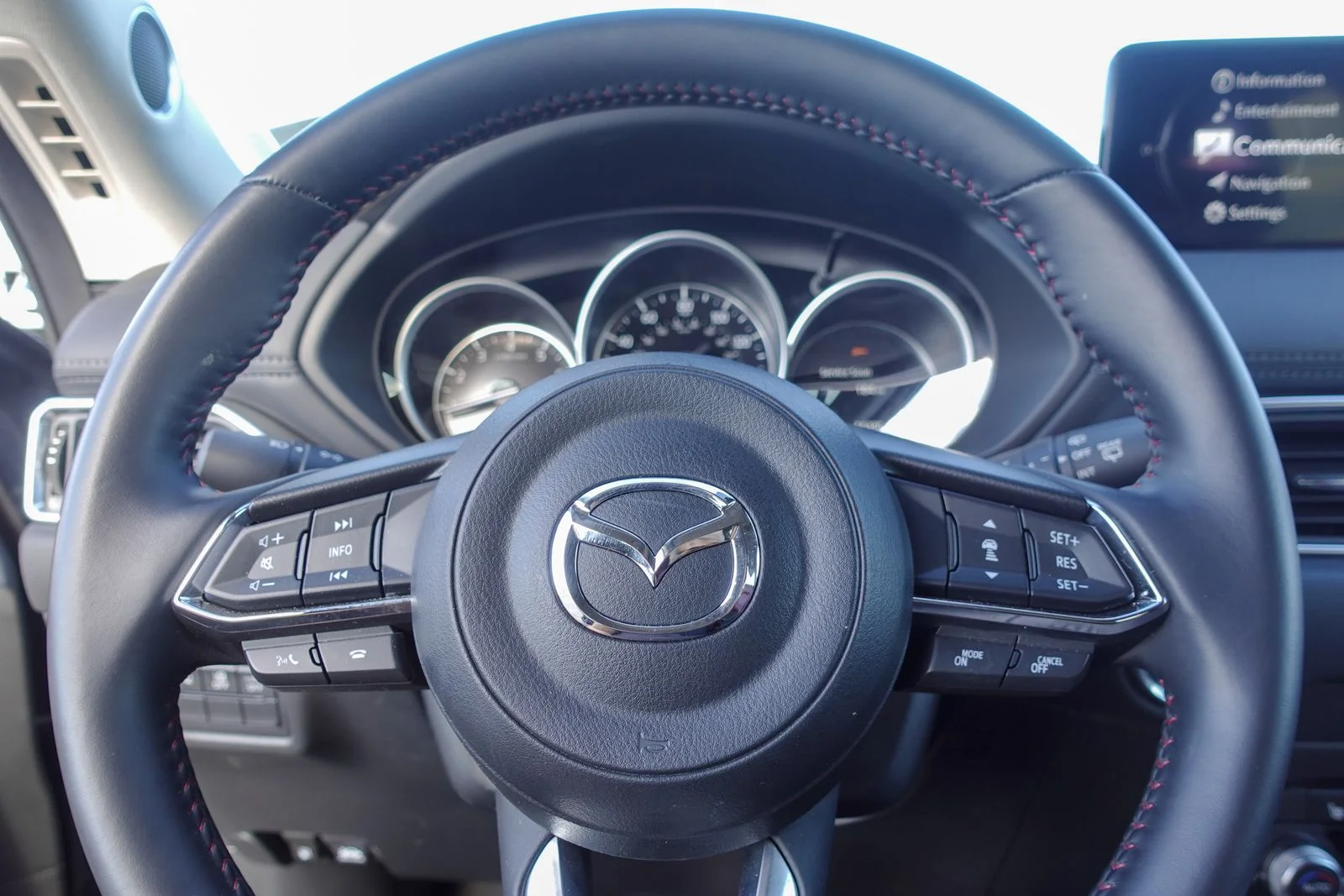 Certified Used 2025 Polymetal Gray Metallic Mazda 2.5 S Carbon Edition image 19