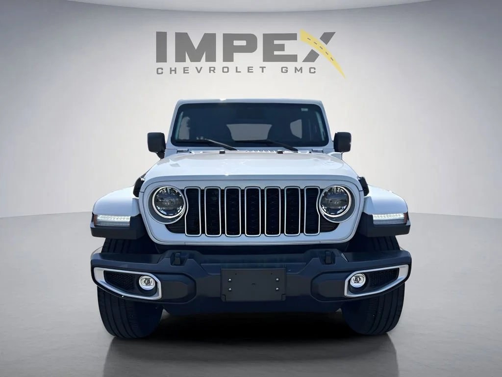 Used 2025 White Jeep Sahara image 8