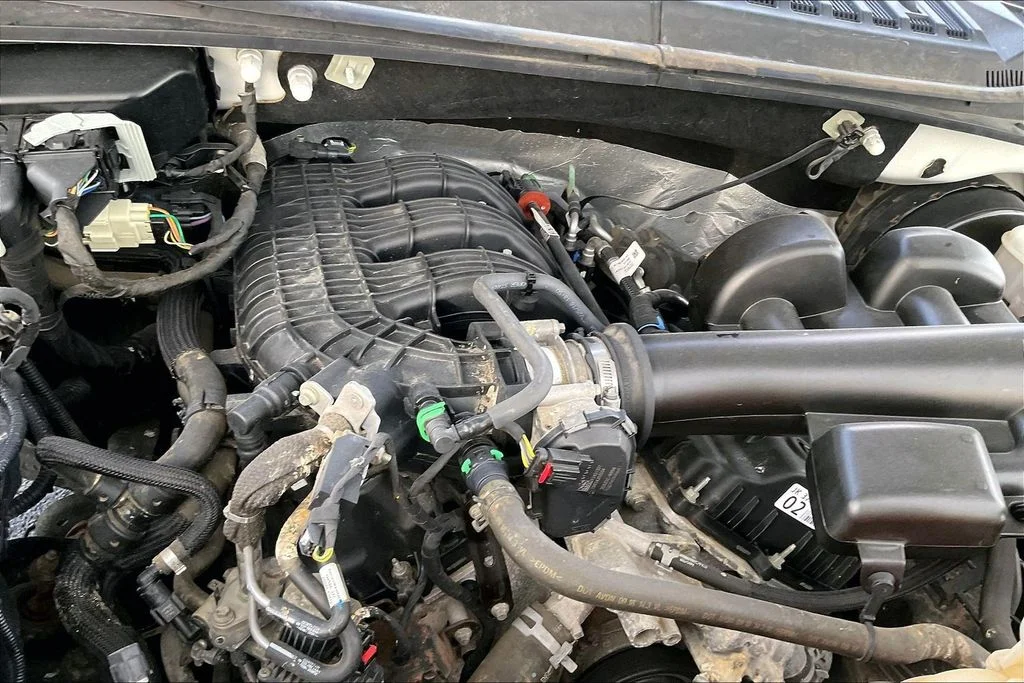 Used 2019 White Ford XL image 31
