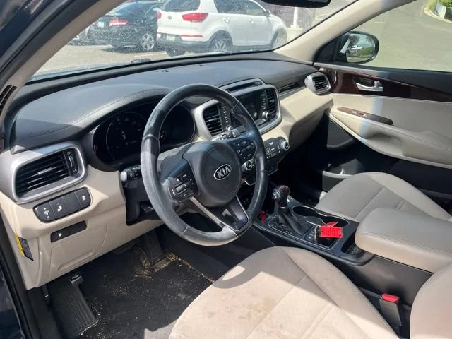 Used 2018 Blaze Blue Kia LX V6 image 17