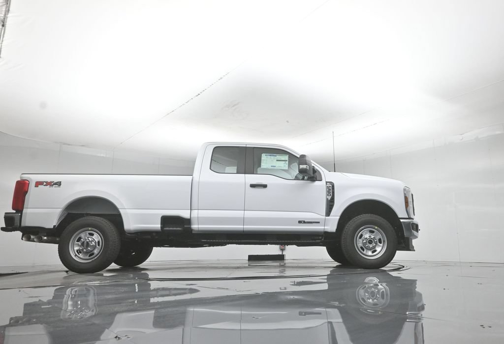 New 2026 Oxford White Ford XL image 45