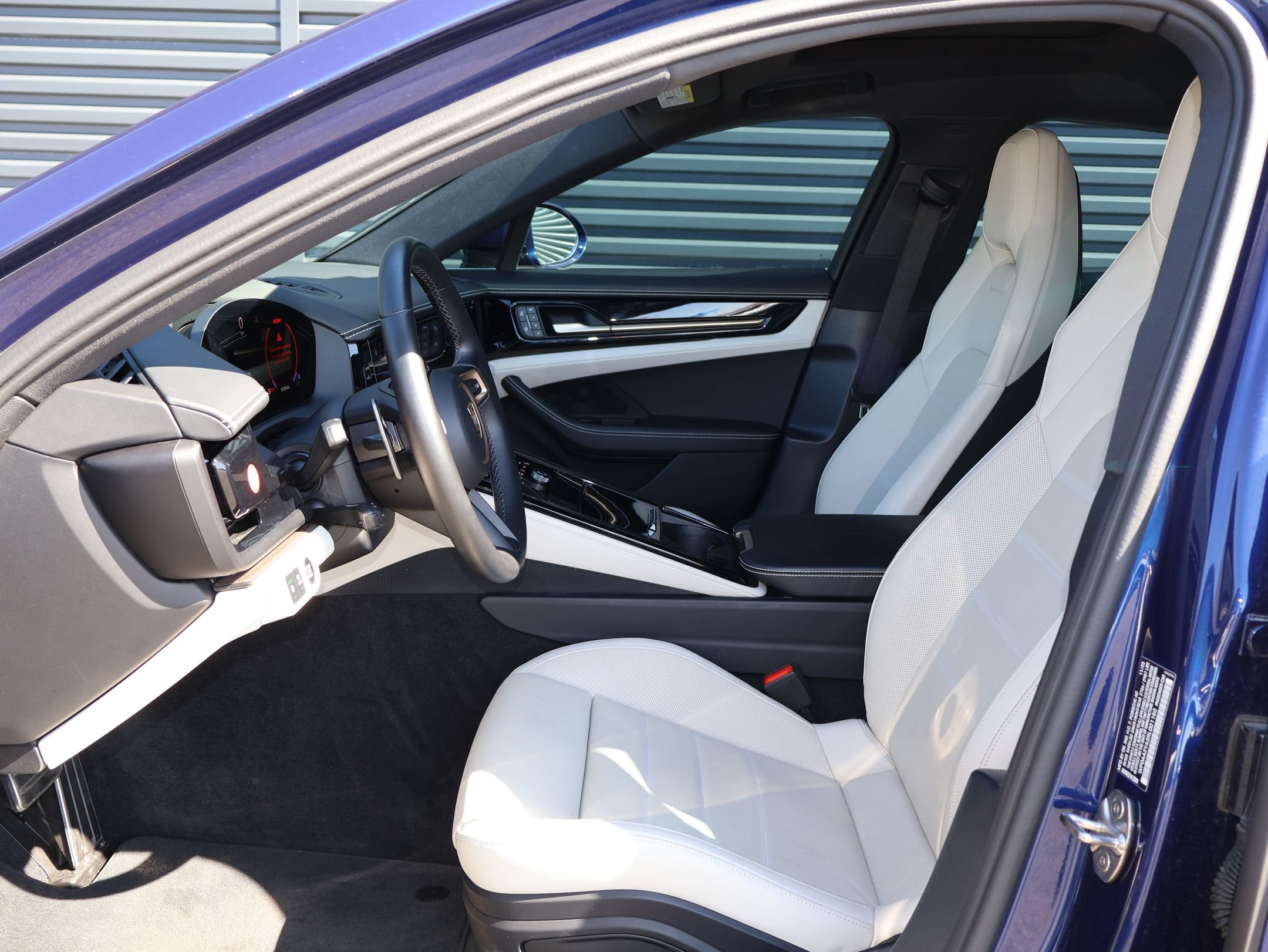 Certified Used 2024 Gentian Blue Metallic Porsche 4 image 5