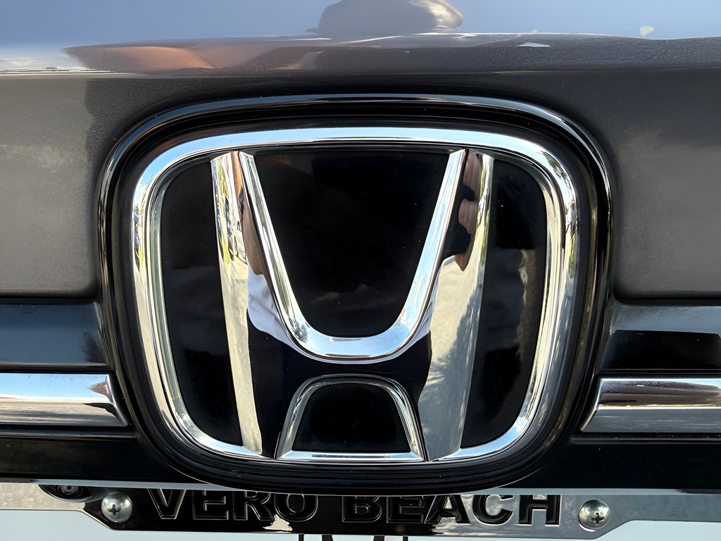 Used 2022 Gray Honda Elite image 39
