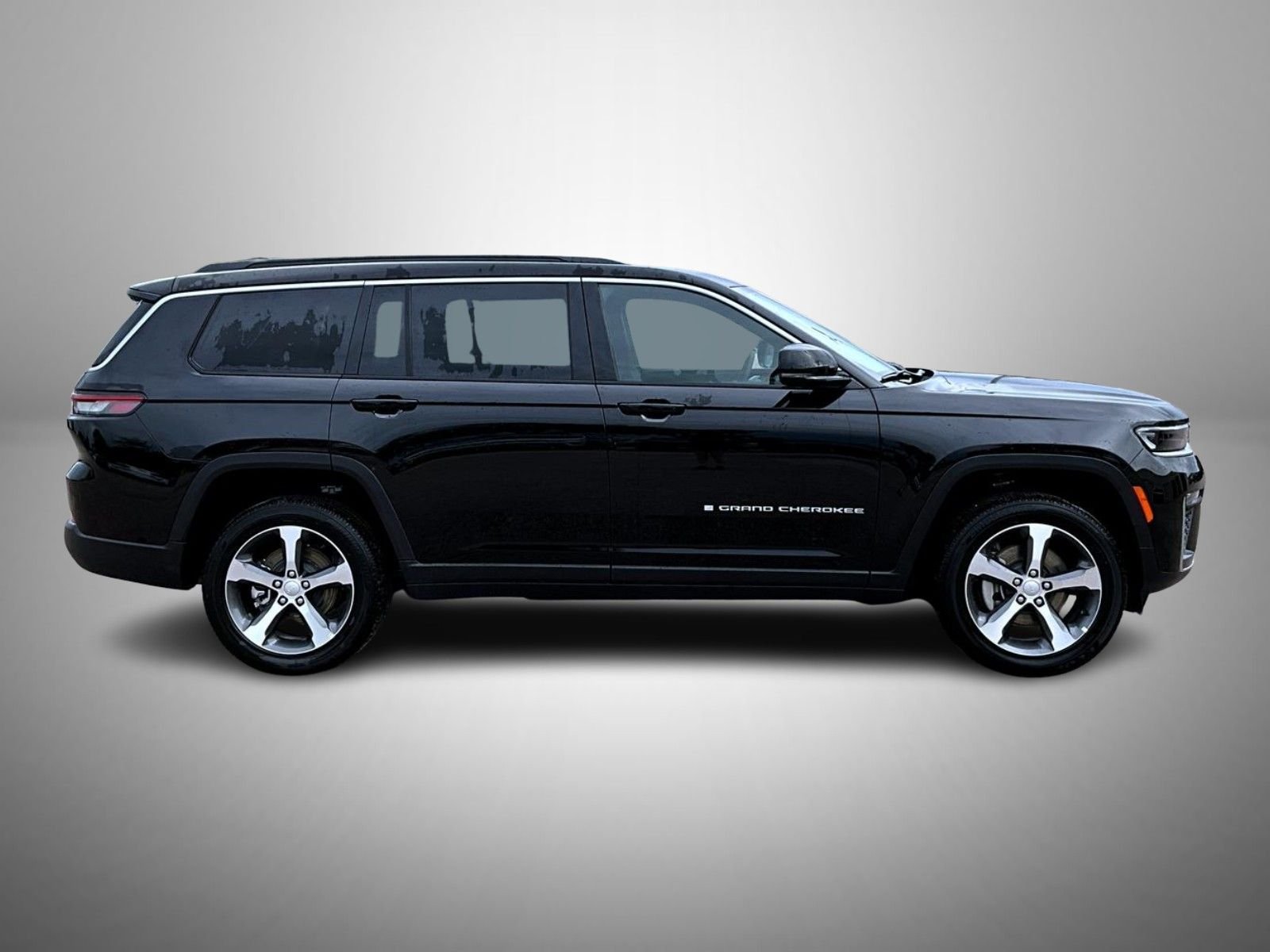 New 2026 Diamond Black Crystal Pearlcoat Jeep Limited image 4
