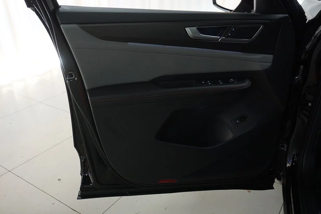 New 2026 Black Volkswagen 2.0T Peak Edition image 26