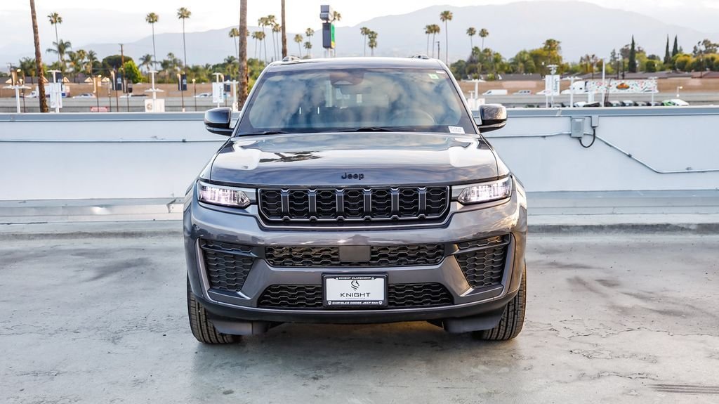 New 2026 Baltic Gray Metallic Clearcoat Jeep Altitude image 3