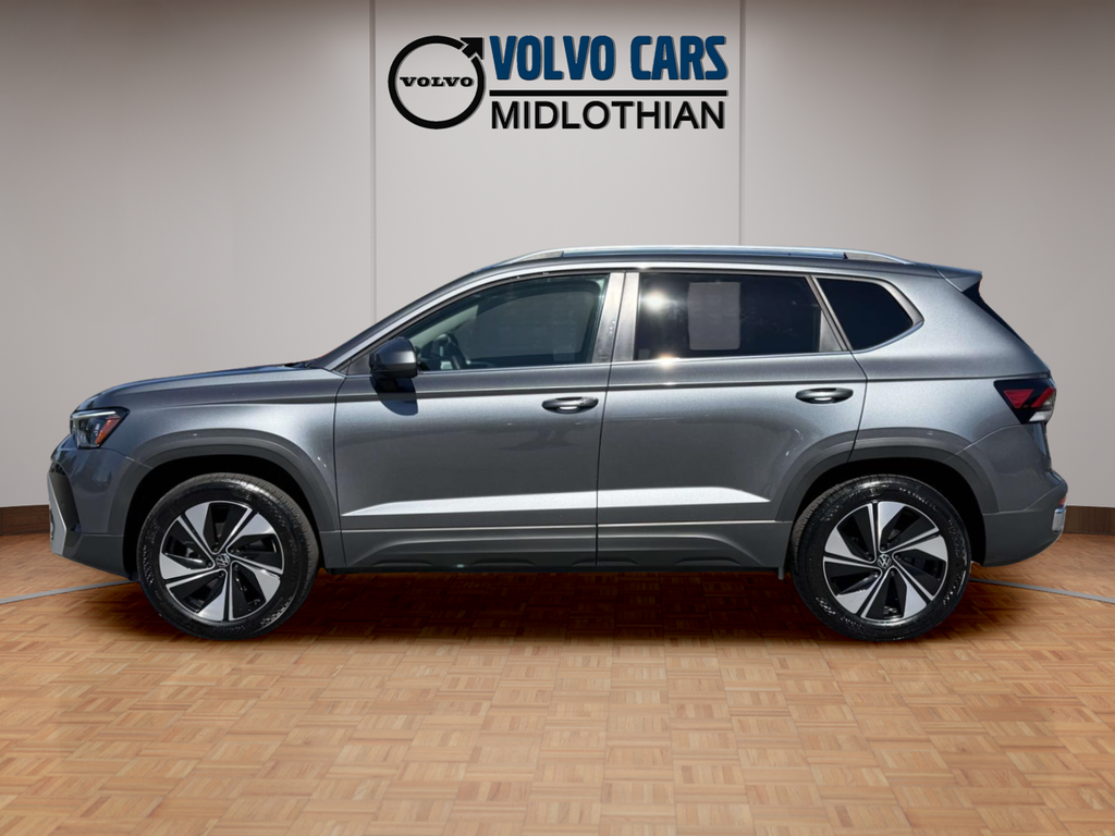 Used 2025 Gray Volkswagen 1.5T SE image 22