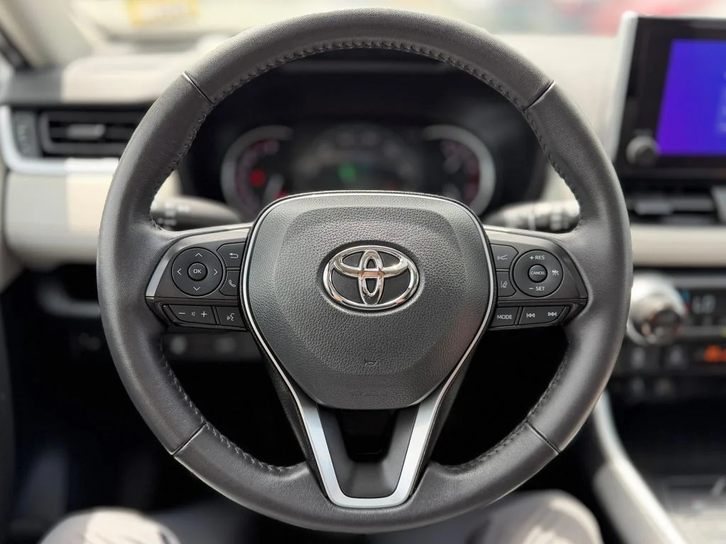 Used 2024 White Toyota XLE image 11