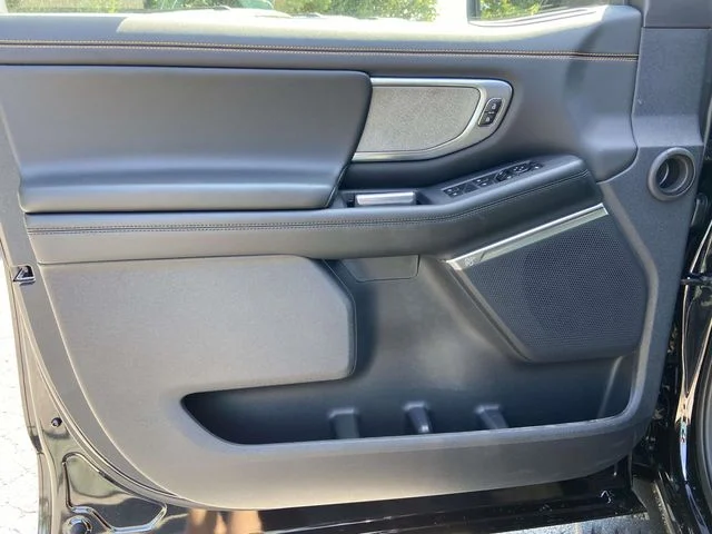 New 2027 Agate Black Metallic Ford Tremor® image 15