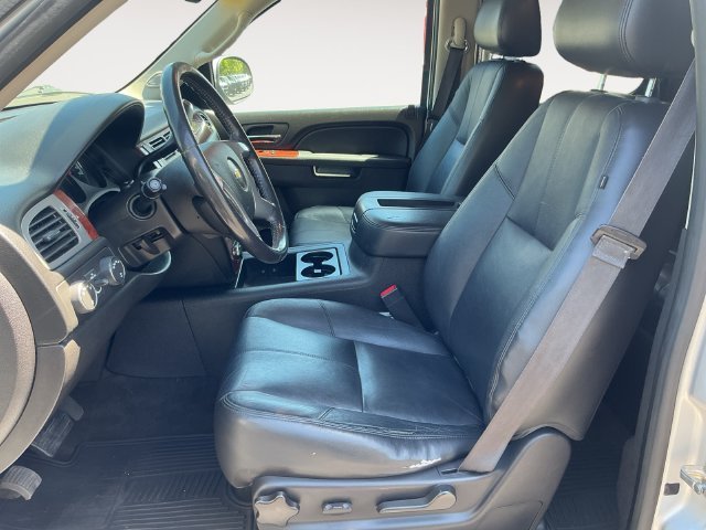 Used 2013 Silver Chevrolet Hybrid image 9