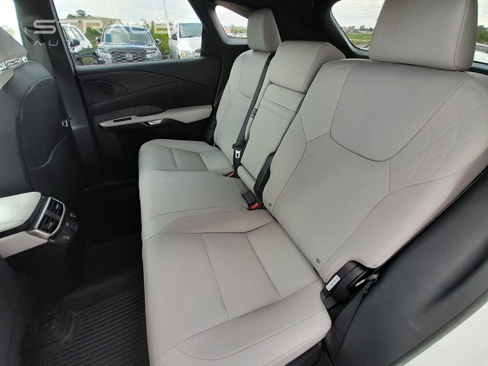 Used 2025 Eminent White Pearl Lexus RX 350 Premium image 41